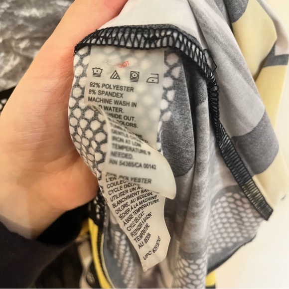 Alia vintage long-sleeve blouse with black and yellow dot pattern. Xl - Picture 5 of 5